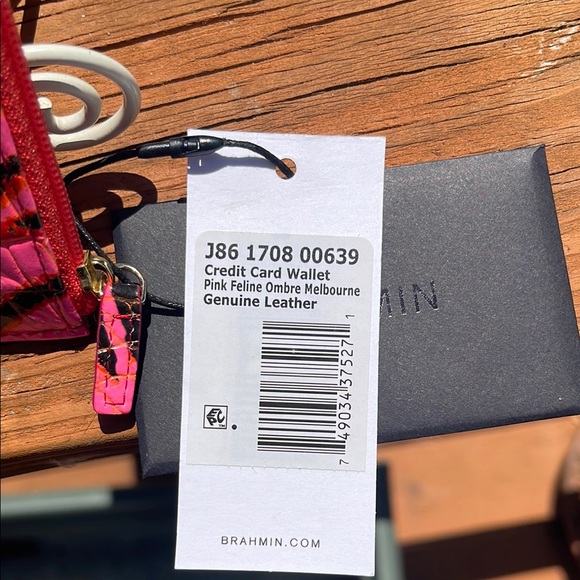 Brahmin pink feline ombre, Melbourne, leather credit card wallet - Picture 3 of 4